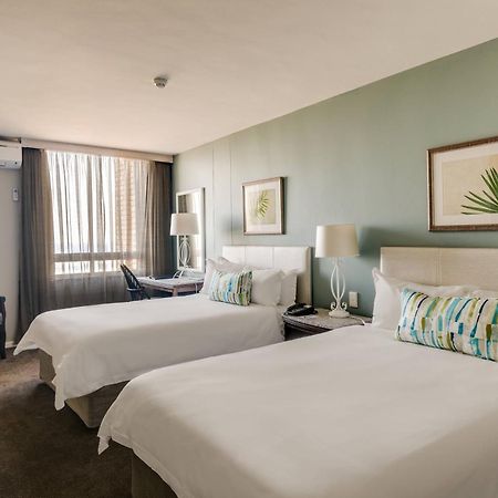 Protea Hotel By Marriott Karridene Beach Аманзимтоти Экстерьер фото